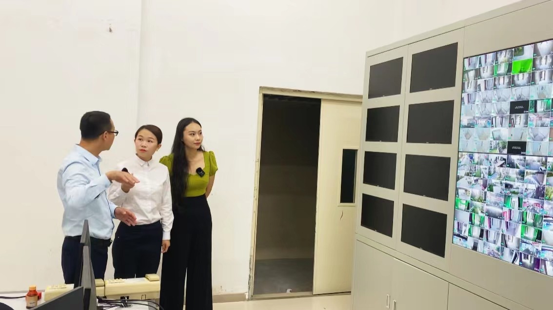 1658494404125028.jpg 8d49fd52d8f89617348384525721429(1).jpg